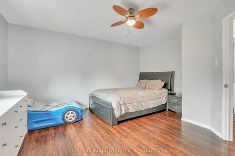 16 Victorway Drive Barrie ON L4N 9K9