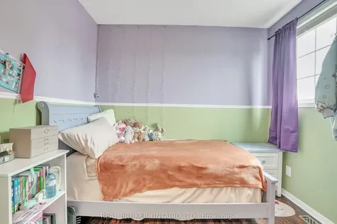 16 Victorway Drive Barrie ON L4N 9K9