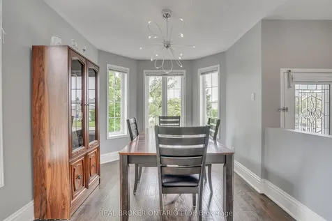 16 Victorway Drive Barrie ON L4N 9K9