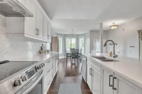 16 Victorway Drive Barrie ON L4N 9K9