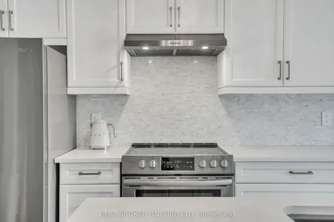 16 Victorway Drive Barrie ON L4N 9K9