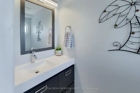 11 Majesty Boulevard Barrie ON L4M 7K1