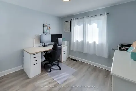 11 Majesty Boulevard Barrie ON L4M 7K1