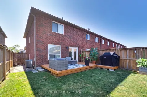 11 Majesty Boulevard Barrie ON L4M 7K1