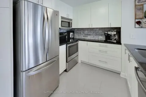 11 Majesty Boulevard Barrie ON L4M 7K1