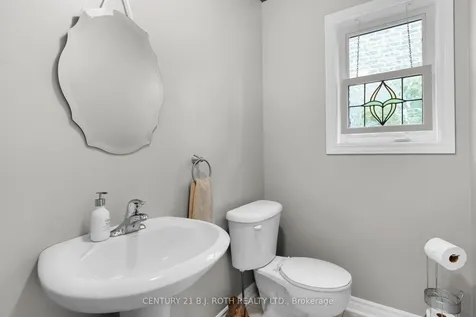 94 Penvill Trail Barrie ON L4N 5S3