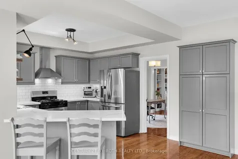 94 Penvill Trail Barrie ON L4N 5S3