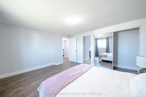 117 Hickling Trail Barrie ON L4M 5T7