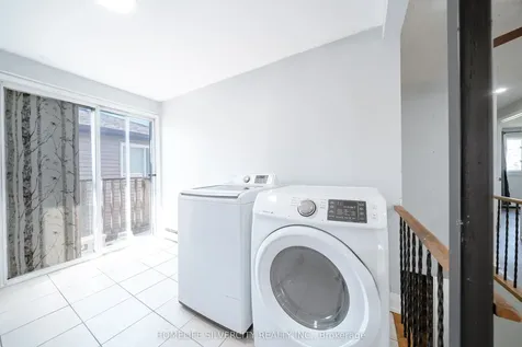 117 Hickling Trail Barrie ON L4M 5T7