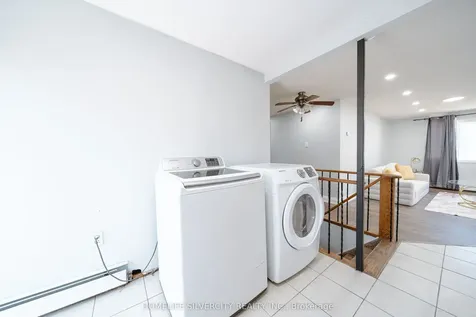 117 Hickling Trail Barrie ON L4M 5T7