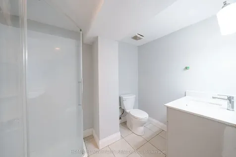 117 Hickling Trail Barrie ON L4M 5T7