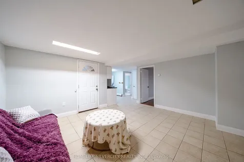 117 Hickling Trail Barrie ON L4M 5T7