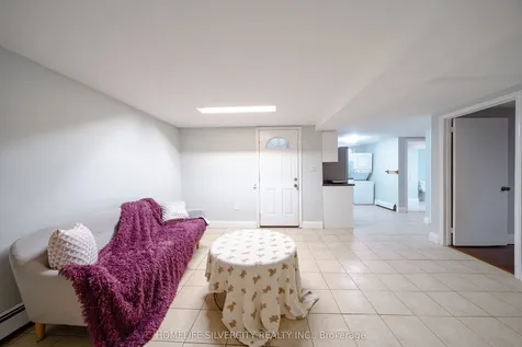 117 Hickling Trail Barrie ON L4M 5T7