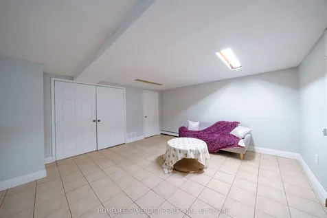 117 Hickling Trail Barrie ON L4M 5T7