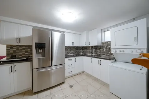 117 Hickling Trail Barrie ON L4M 5T7