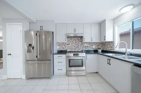 117 Hickling Trail Barrie ON L4M 5T7