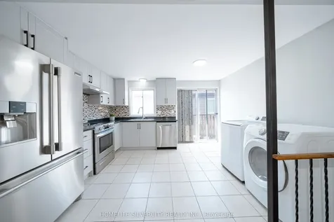 117 Hickling Trail Barrie ON L4M 5T7