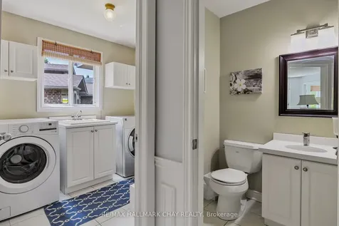 7 Maw Court Barrie ON L4N 7X7