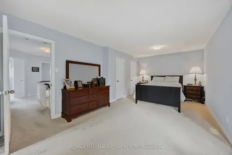 7 Maw Court Barrie ON L4N 7X7