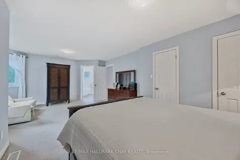7 Maw Court Barrie ON L4N 7X7