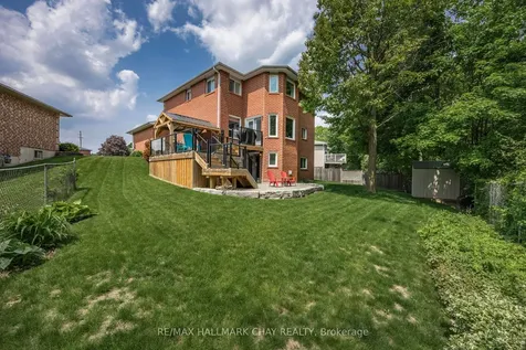7 Maw Court Barrie ON L4N 7X7