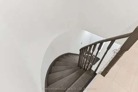 40 Blair Crescent Barrie ON L4M 5Y6