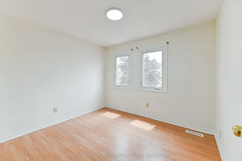 40 Blair Crescent Barrie ON L4M 5Y6