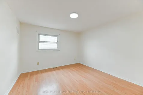 40 Blair Crescent Barrie ON L4M 5Y6