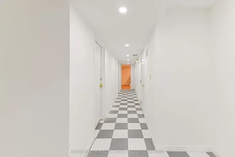 40 Blair Crescent Barrie ON L4M 5Y6