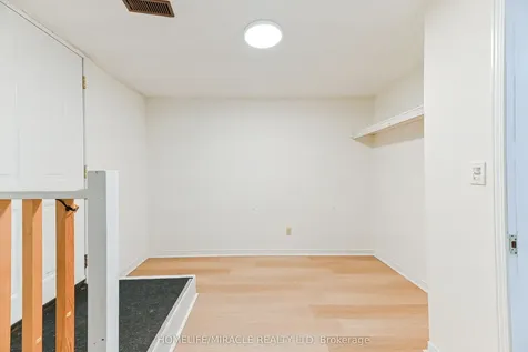 40 Blair Crescent Barrie ON L4M 5Y6