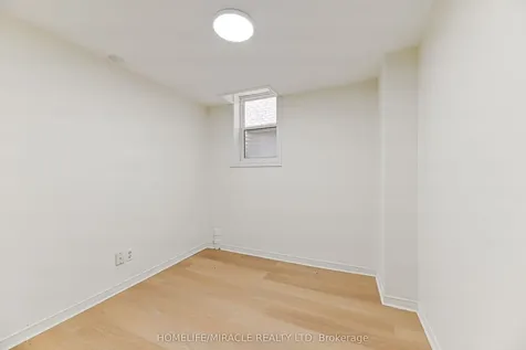 40 Blair Crescent Barrie ON L4M 5Y6