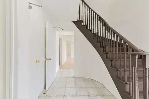 40 Blair Crescent Barrie ON L4M 5Y6