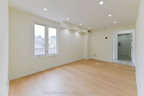 40 Blair Crescent Barrie ON L4M 5Y6