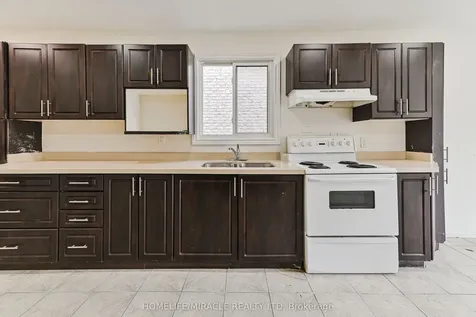 40 Blair Crescent Barrie ON L4M 5Y6