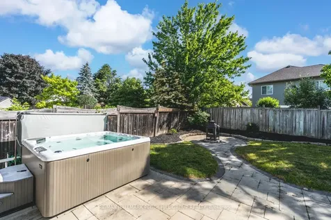 35 Birkhall Place Barrie ON L4N 0K5