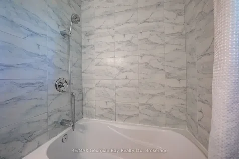 160 Griffin Street Midland ON L4R 5A7