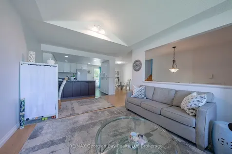 160 Griffin Street Midland ON L4R 5A7
