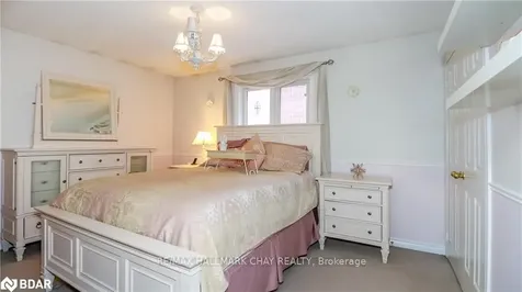 33 Pinecliff Crescent Barrie ON L4N 5V2