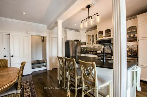 36 Shanty Bay Road Barrie ON L4M 1C8