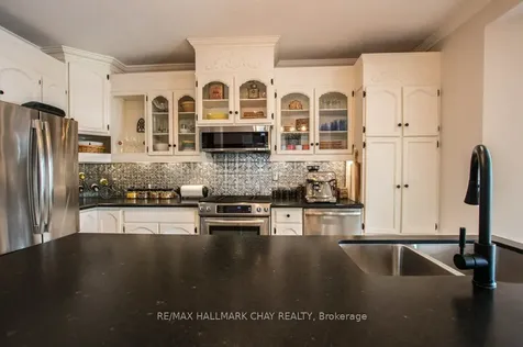 36 Shanty Bay Road Barrie ON L4M 1C8