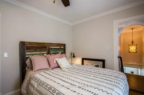 36 Shanty Bay Road Barrie ON L4M 1C8