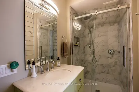 36 Shanty Bay Road Barrie ON L4M 1C8