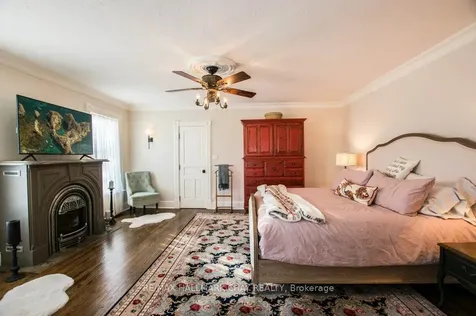 36 Shanty Bay Road Barrie ON L4M 1C8