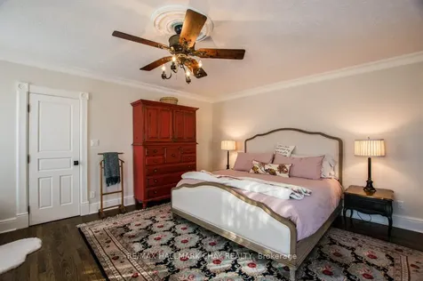 36 Shanty Bay Road Barrie ON L4M 1C8