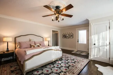 36 Shanty Bay Road Barrie ON L4M 1C8