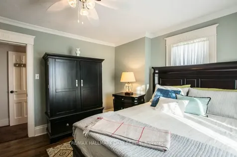 36 Shanty Bay Road Barrie ON L4M 1C8