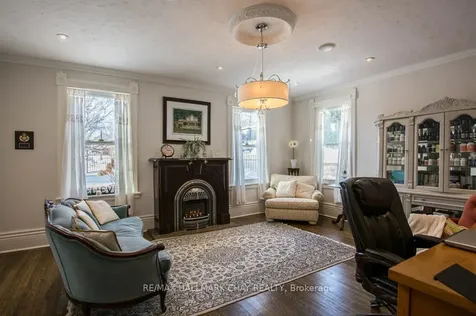 36 Shanty Bay Road Barrie ON L4M 1C8