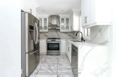 25 Meadowlark Road Barrie ON L4M 6C8