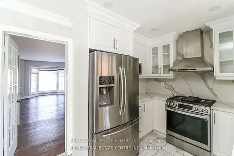 25 Meadowlark Road Barrie ON L4M 6C8