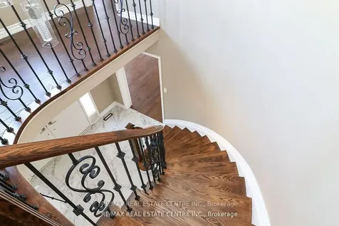 25 Meadowlark Road Barrie ON L4M 6C8